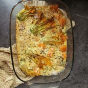 Ομελέτα φούρνου με κολοκύθα, κολοκυθάκια και βασιλικό